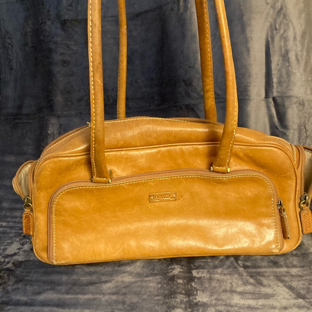 Louvier Shoulder Purse Tan